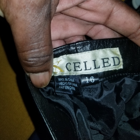 Never worn leather pants - Picture 3 of 4